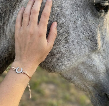 Bracelet Cordon Fer à Cheval et Strass