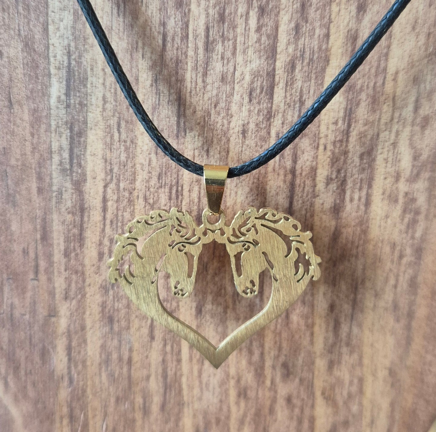 Collier 2 Tetes Cheval en Coeur Doré