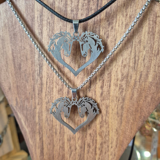 Collier 2 Tetes Cheval en Coeur Argent