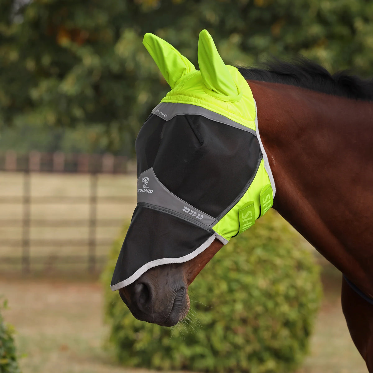 Shires Masque Anti Mouches Flyguard Hi-Viz avec Oreilles et Nez