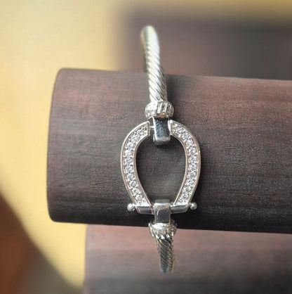 Bracelet Bangle Fer a Cheval Strass