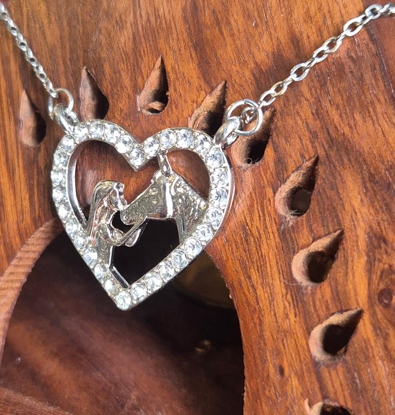 Pendentif Cœur avec Fille et Tête de Cheval et Strass Argenté