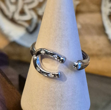 Bague Fer a Cheval et Strass Regable