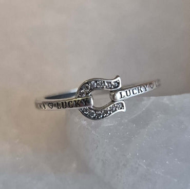 Bague Fer a Cheval en Argent a Strass Lucky