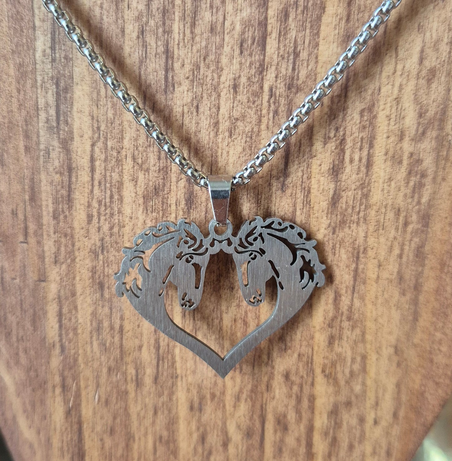 Collier 2 Tetes Cheval en Coeur Argent
