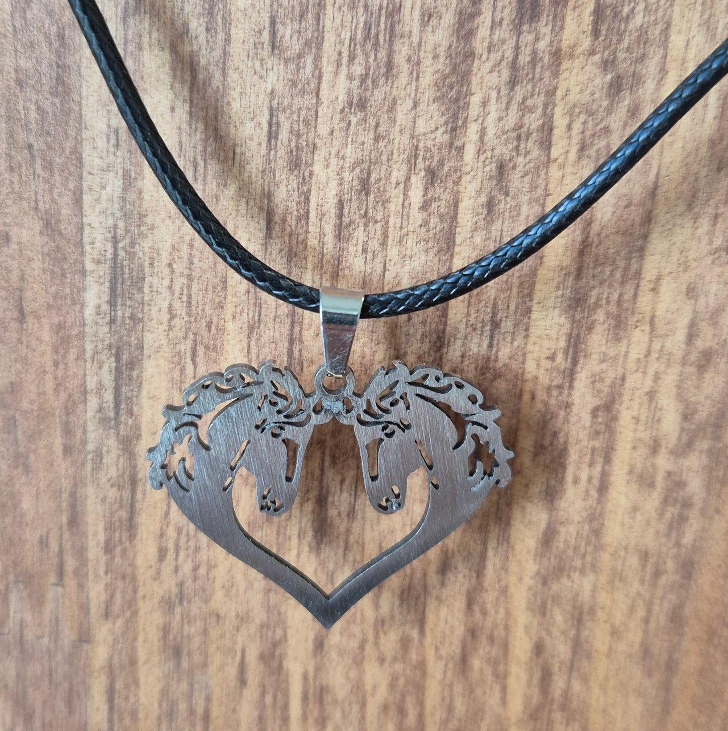 Collier 2 Tetes Cheval en Coeur Argent