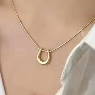 Pendentif Fer à Cheval en Acier Inoxydable